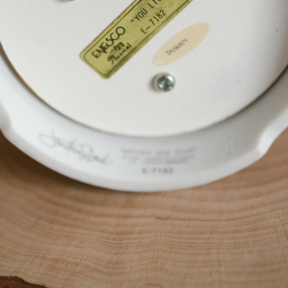 Precious Moments Jonathan and David Mother Sew Dear music box - Picture 4 of 5